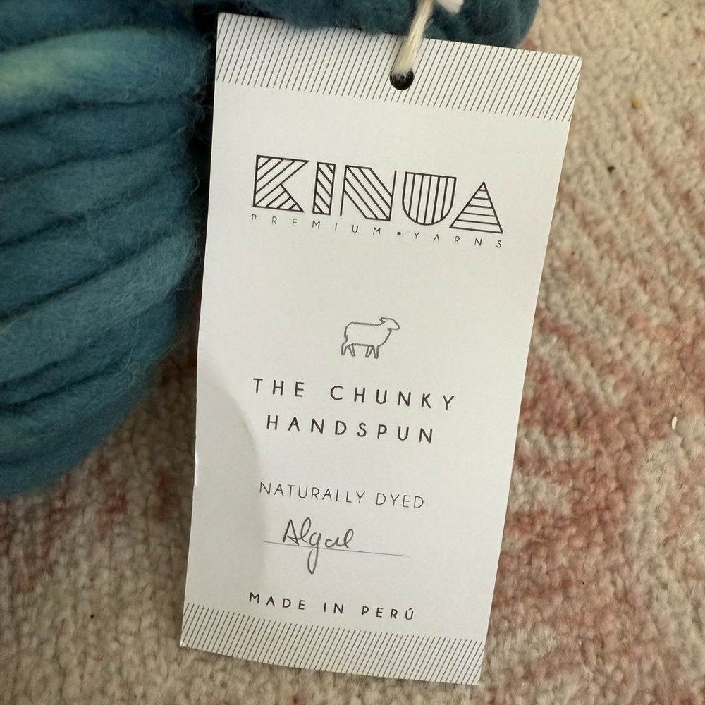 100% Junin Wool Yarn Teal and Turquoise Yarn for Fiber Projects NWT - Picture 3 of 5
